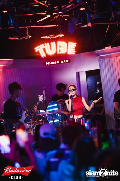ภาพบรรยากาศงาน Budweiser Club presents Live Concert of Bowkylion ที่ TUBE Music Bar — photo 87