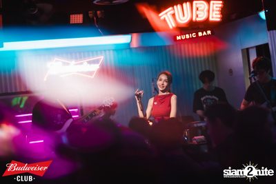 ภาพบรรยากาศงาน Budweiser Club presents Live Concert of Bowkylion ที่ TUBE Music Bar — photo 92