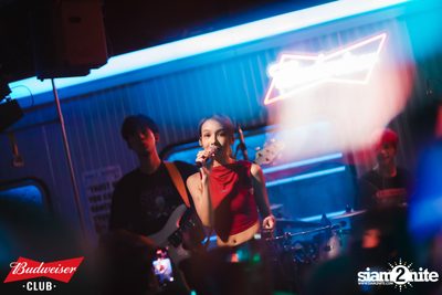 ภาพบรรยากาศงาน Budweiser Club presents Live Concert of Bowkylion ที่ TUBE Music Bar — photo 94