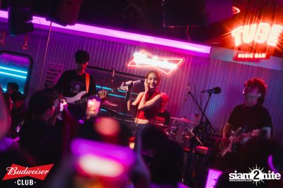 ภาพบรรยากาศงาน Budweiser Club presents Live Concert of Bowkylion ที่ TUBE Music Bar — photo 99