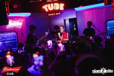 ภาพบรรยากาศงาน Budweiser Club presents Live Concert of Bowkylion ที่ TUBE Music Bar — photo 104