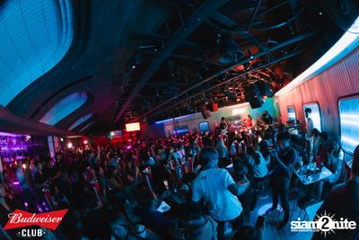ภาพบรรยากาศงาน Budweiser Club presents Live Concert of Bowkylion ที่ TUBE Music Bar — photo 112