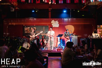 Zom Marie Concert at HEAP Victory Monument — photo 3