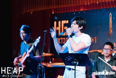 Zom Marie Concert at HEAP Victory Monument — photo 9