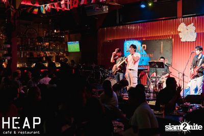Zom Marie Concert at HEAP Victory Monument — photo 13