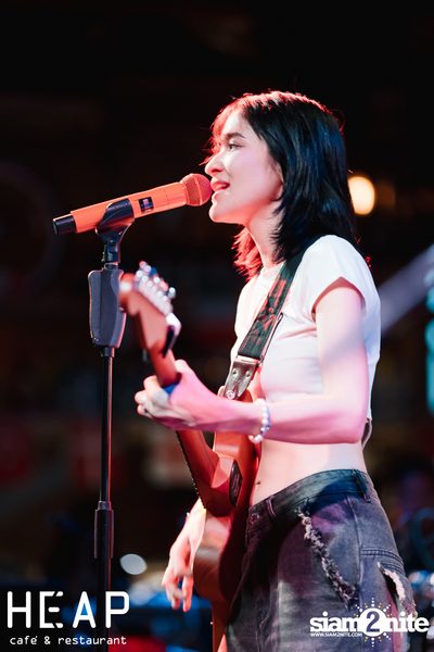 Zom Marie Concert at HEAP Victory Monument — photo 51