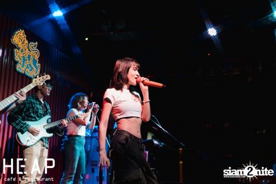 Zom Marie Concert at HEAP Victory Monument — photo 56