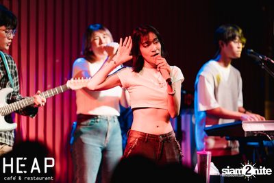 Zom Marie Concert at HEAP Victory Monument — photo 57