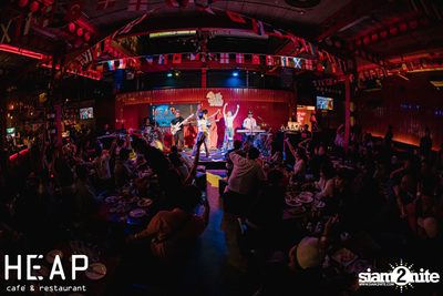 Zom Marie Concert at HEAP Victory Monument — photo 60