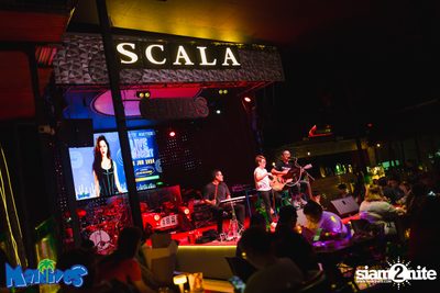 Violette Wautier Concert at Maldives Bar Mengjai — photo 3