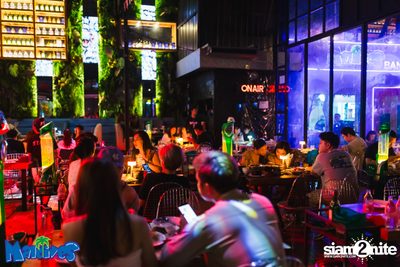 Violette Wautier Concert at Maldives Bar Mengjai — photo 12