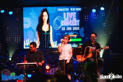Violette Wautier Concert at Maldives Bar Mengjai — photo 29