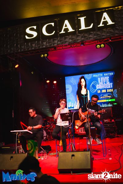 Violette Wautier Concert at Maldives Bar Mengjai — photo 35