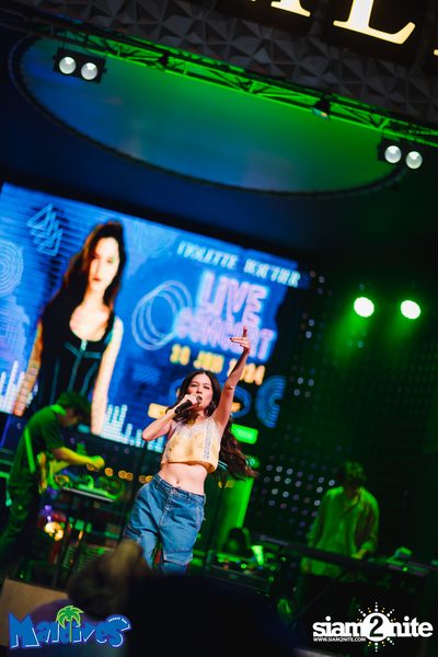 Violette Wautier Concert at Maldives Bar Mengjai — photo 64