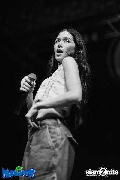 Violette Wautier Concert at Maldives Bar Mengjai — photo 81