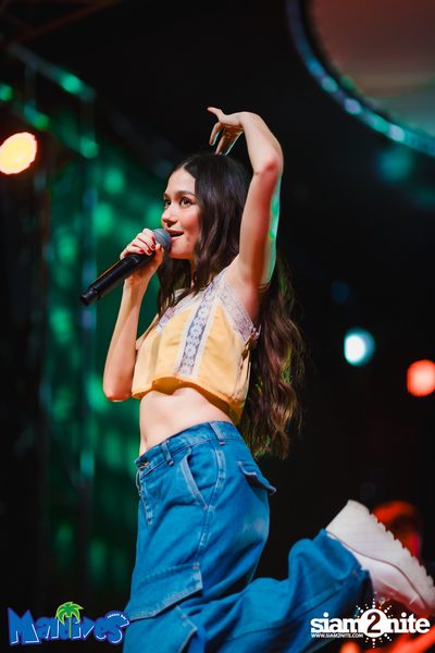 Violette Wautier Concert at Maldives Bar Mengjai — photo 82
