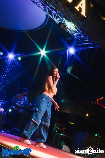 Violette Wautier Concert at Maldives Bar Mengjai — photo 106