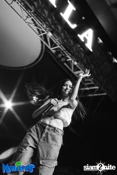Violette Wautier Concert at Maldives Bar Mengjai — photo 111