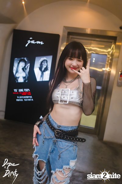 JAM ft. PLOYCHOMPOO & IMAGE SUTHITA at Dope & Dirty  — photo 112