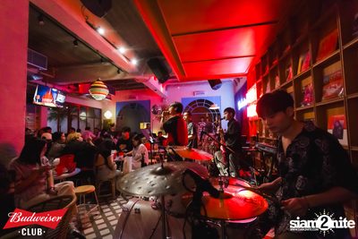 ภาพบรรยากาศงาน Budweiser Club presents Live Concert of Bowkylion ที่ Hidden Agenda — photo 17