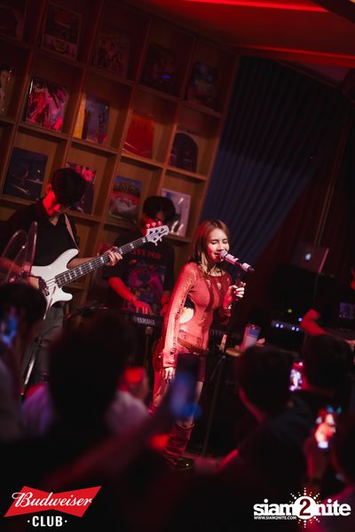 ภาพบรรยากาศงาน Budweiser Club presents Live Concert of Bowkylion ที่ Hidden Agenda — photo 91
