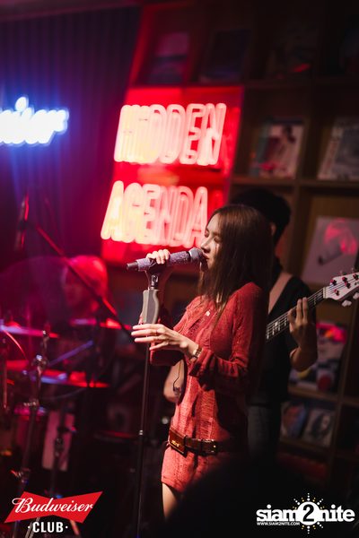 ภาพบรรยากาศงาน Budweiser Club presents Live Concert of Bowkylion ที่ Hidden Agenda — photo 94