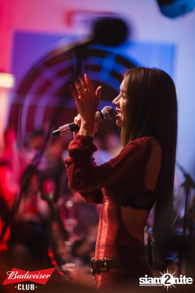 ภาพบรรยากาศงาน Budweiser Club presents Live Concert of Bowkylion ที่ Hidden Agenda — photo 97