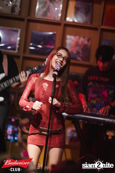 ภาพบรรยากาศงาน Budweiser Club presents Live Concert of Bowkylion ที่ Hidden Agenda — photo 105
