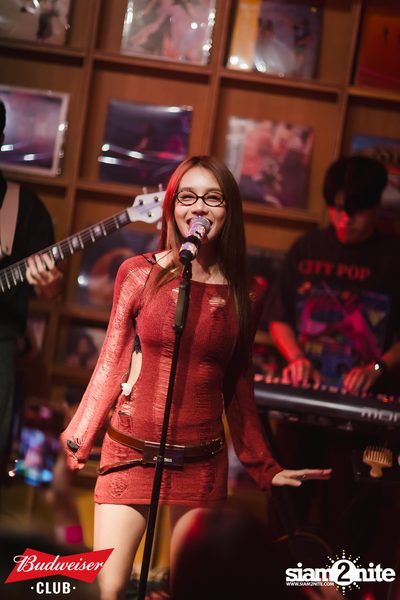 ภาพบรรยากาศงาน Budweiser Club presents Live Concert of Bowkylion ที่ Hidden Agenda — photo 107