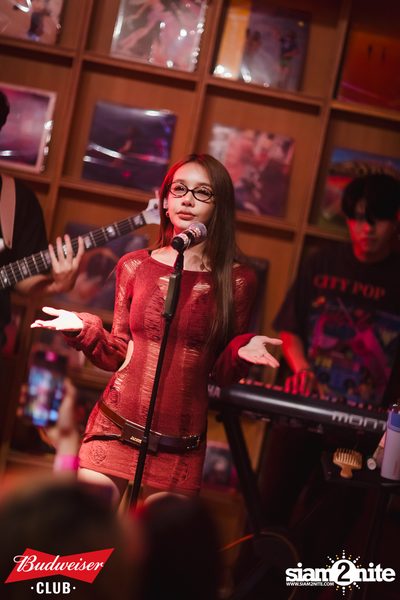 ภาพบรรยากาศงาน Budweiser Club presents Live Concert of Bowkylion ที่ Hidden Agenda — photo 108