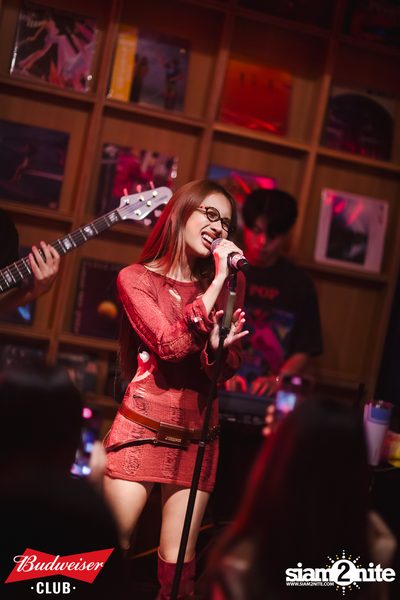 ภาพบรรยากาศงาน Budweiser Club presents Live Concert of Bowkylion ที่ Hidden Agenda — photo 109