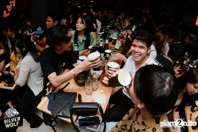 ภาพบรรยากาศงาน Silver Wolf presents Indigo Concert ที่ Viral Kaset — photo 100