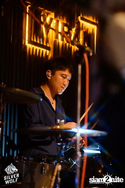 ภาพบรรยากาศงาน Silver Wolf presents Indigo Concert ที่ Viral Kaset — photo 104