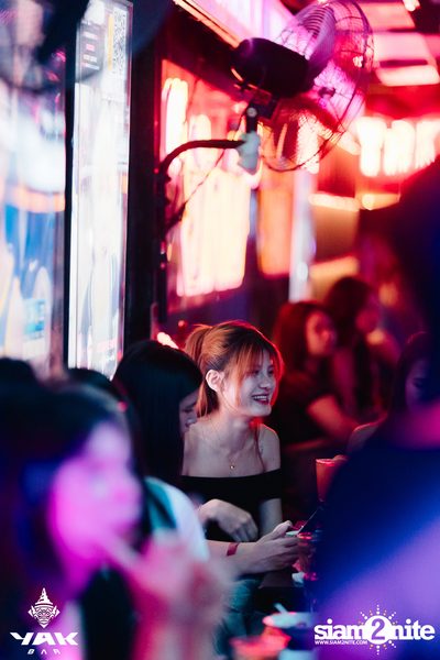 1Life Concert at Yak Bar — photo 16