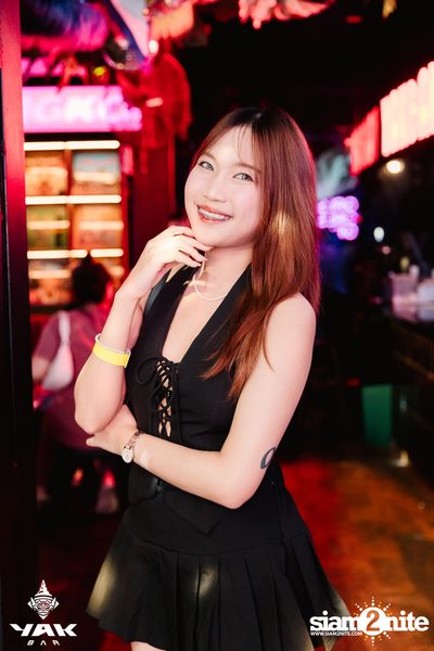 1Life Concert at Yak Bar — photo 40