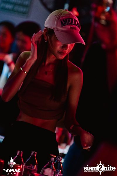 1Life Concert at Yak Bar — photo 130