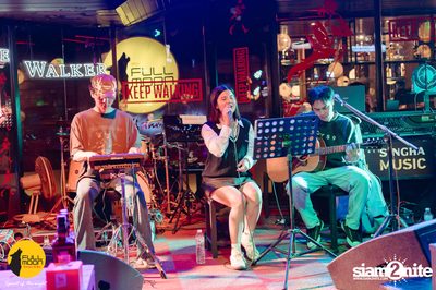 Ja Nongpanee Concert at Fullmoon Terrace and Bar — photo 12