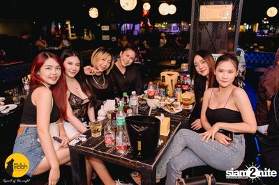 Ja Nongpanee Concert at Fullmoon Terrace and Bar — photo 28