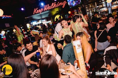 Ja Nongpanee Concert at Fullmoon Terrace and Bar — photo 78