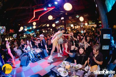 Ja Nongpanee Concert at Fullmoon Terrace and Bar — photo 140