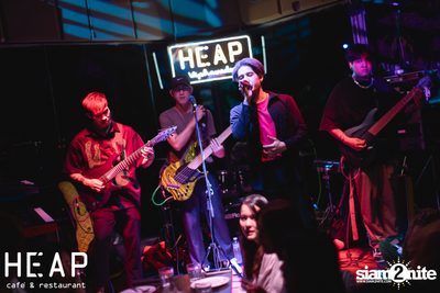 ภาพบรรยากาศคอนเสิร์ต Hard Boy Concert ที่ HEAP Viphavadee — photo 1