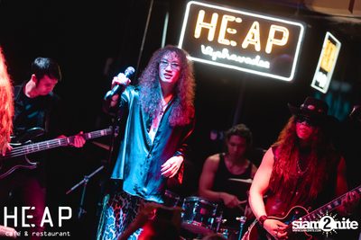 ภาพบรรยากาศคอนเสิร์ต Hard Boy Concert ที่ HEAP Viphavadee — photo 46