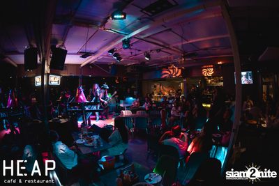 ภาพบรรยากาศคอนเสิร์ต Hard Boy Concert ที่ HEAP Viphavadee — photo 50
