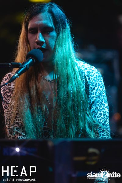 ภาพบรรยากาศคอนเสิร์ต Hard Boy Concert ที่ HEAP Viphavadee — photo 70