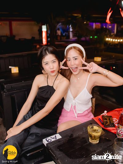 Ink Waruntorn concert at Fullmoon Terrace & Bar — photo 41