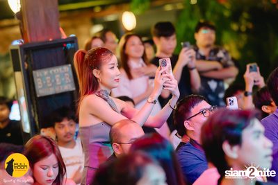Ink Waruntorn concert at Fullmoon Terrace & Bar — photo 51
