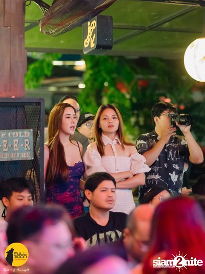 Ink Waruntorn concert at Fullmoon Terrace & Bar — photo 52