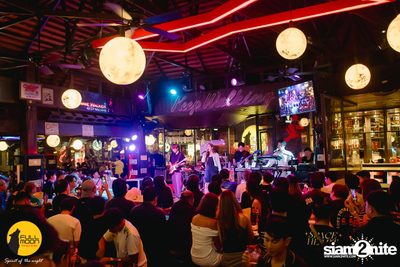 Ink Waruntorn concert at Fullmoon Terrace & Bar — photo 56