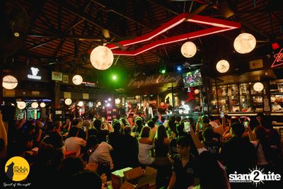 Ink Waruntorn concert at Fullmoon Terrace & Bar — photo 57