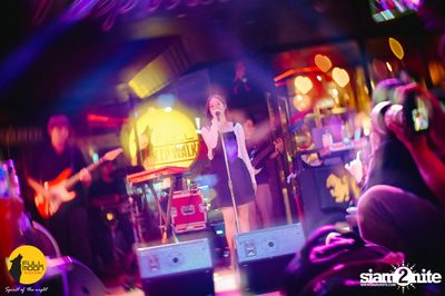 Ink Waruntorn concert at Fullmoon Terrace & Bar — photo 66